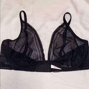 Never worn Victoria’s Secret Bralette/Bra